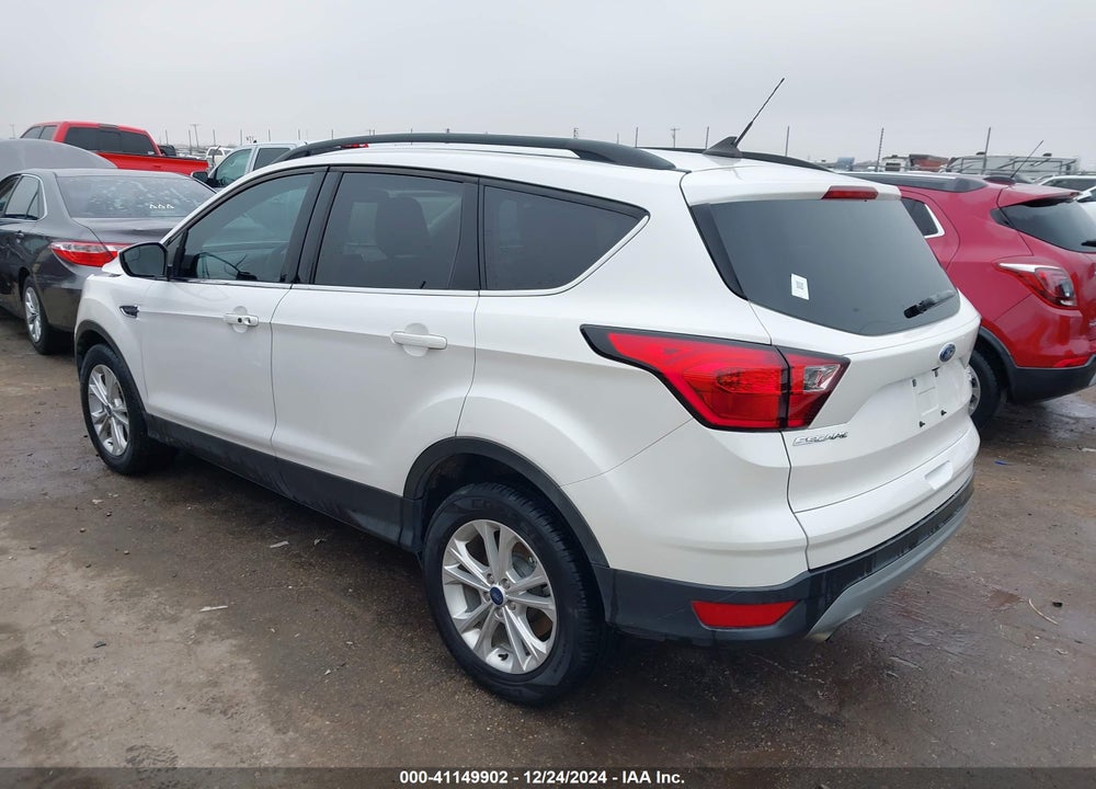 2019 FORD ESCAPE SEL VIN: 1FMCU0HDXKUA05657