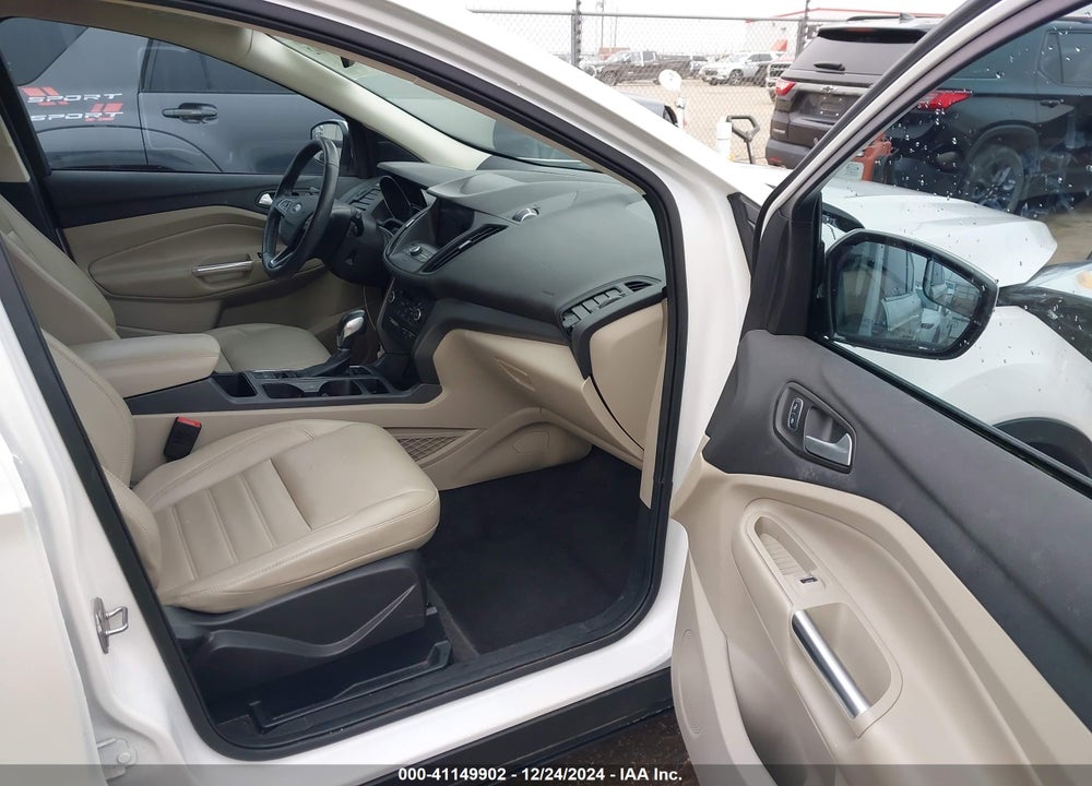 2019 FORD ESCAPE SEL VIN: 1FMCU0HDXKUA05657