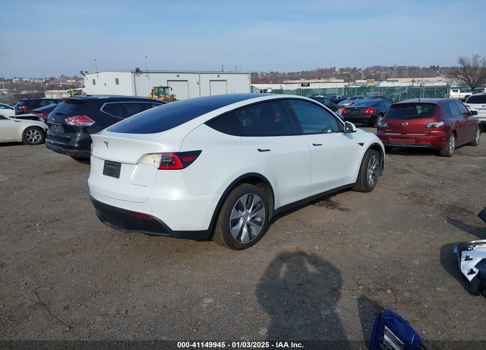 2020 TESLA MODEL Y VIN: 5YJYGDEE7LF047204