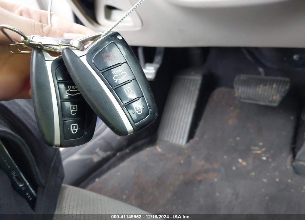2015 HYUNDAI GENESIS 3.8 VIN: KMHGN4JE2FU087463
