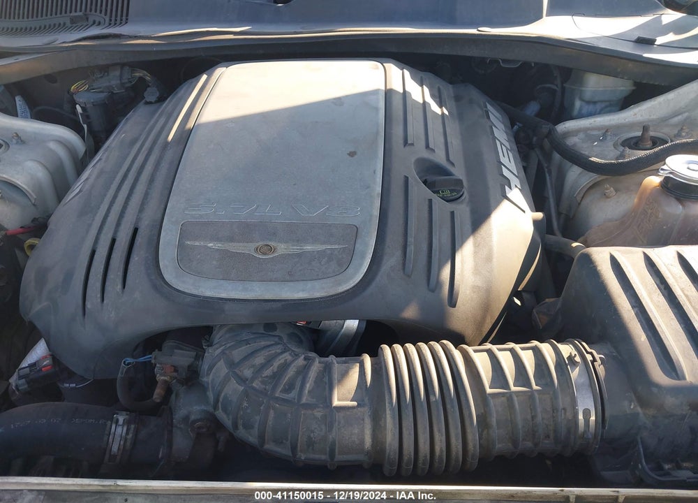 2008 CHRYSLER 300C VIN: 2C3KA63HX8H139638