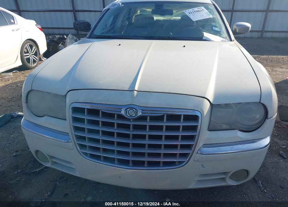 2008 CHRYSLER 300C VIN: 2C3KA63HX8H139638