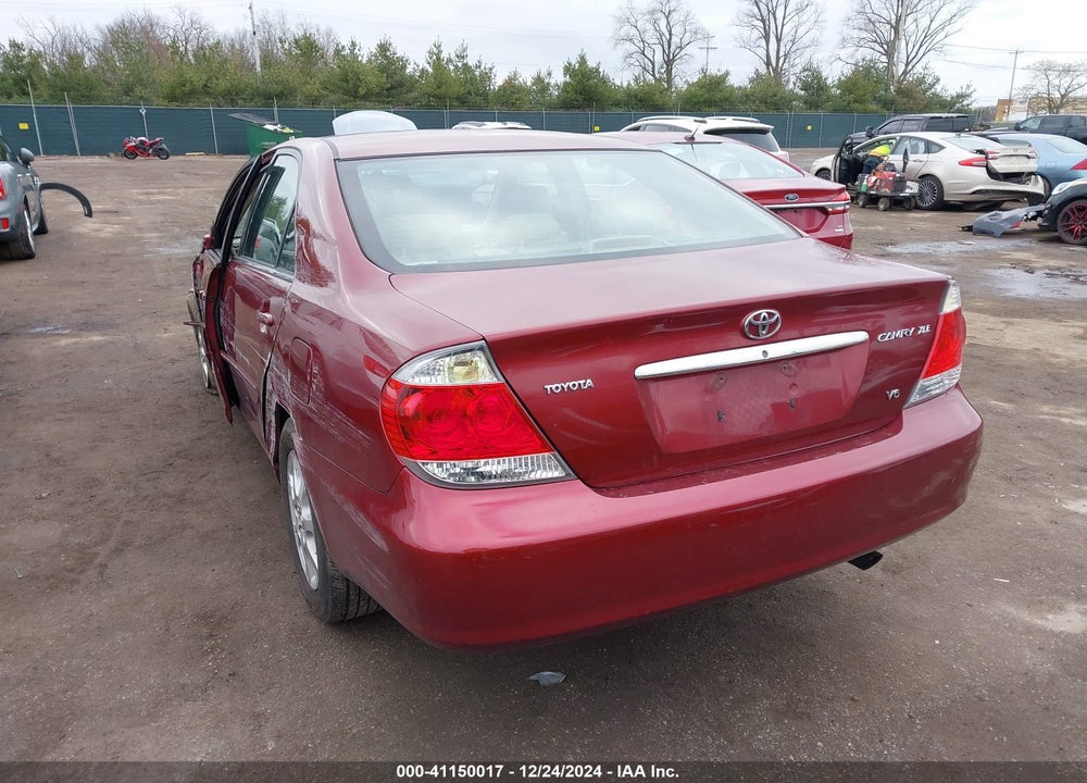 2005 TOYOTA CAMRY XLE V6 VIN: 4T1BF30K05U085427