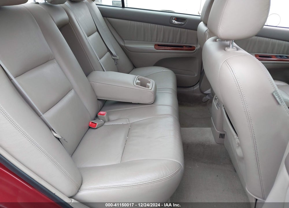 2005 TOYOTA CAMRY XLE V6 VIN: 4T1BF30K05U085427