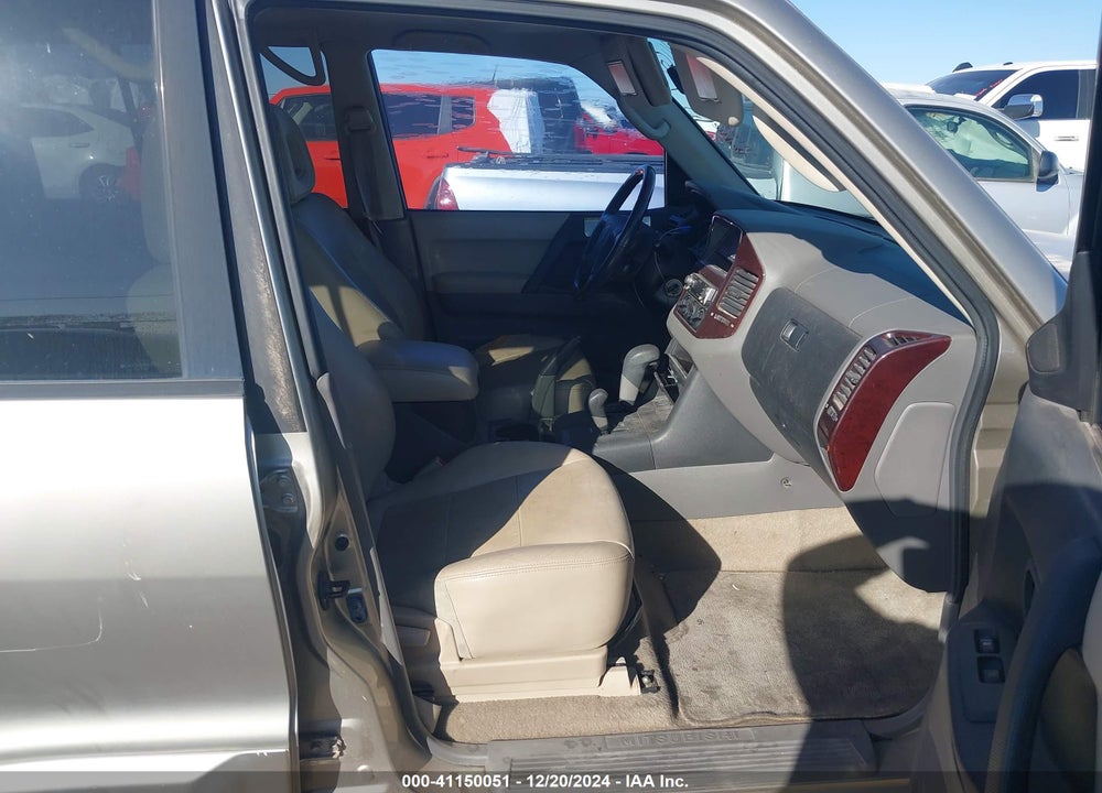 2001 MITSUBISHI MONTERO LIMITED VIN: JA4MW51R51J003637