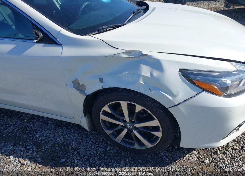 2017 NISSAN ALTIMA VIN: 1N4AL3AP1HC122424