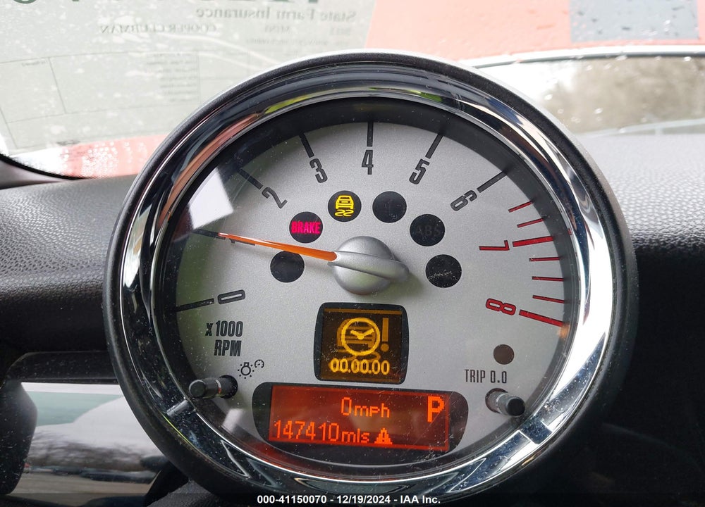 2012 MINI COOPER CLUBMAN VIN: WMWZF3C58CT488953