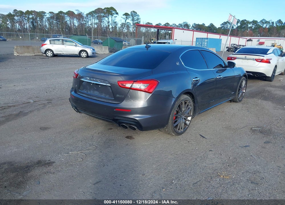 2018 MASERATI GHIBLI S GRANSPORT VIN: ZAM57YSS5J1277068