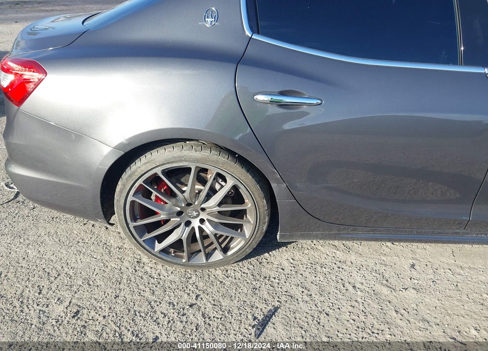 2018 MASERATI GHIBLI S GRANSPORT VIN: ZAM57YSS5J1277068