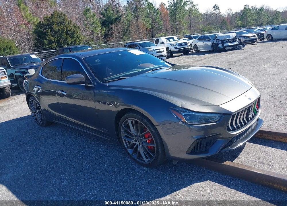 2018 MASERATI GHIBLI S GRANSPORT VIN: ZAM57YSS5J1277068