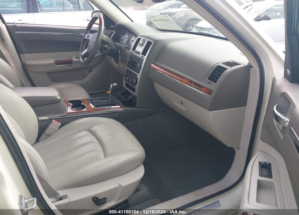 2008 CHRYSLER 300C VIN: 2C3KA63H68H201651
