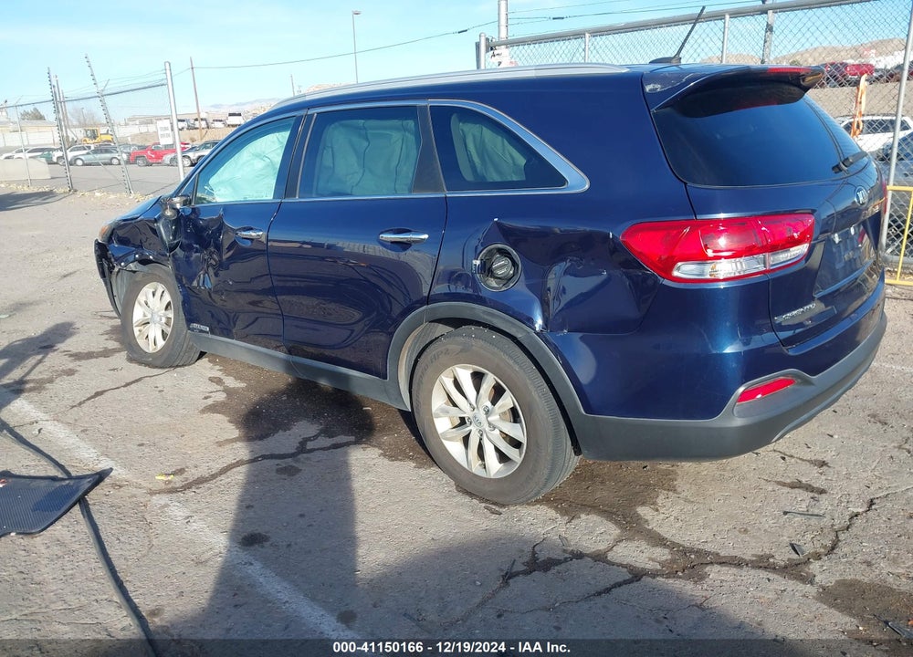 2018 KIA SORENTO 3.3L LX VIN: 5XYPGDA52JG396732