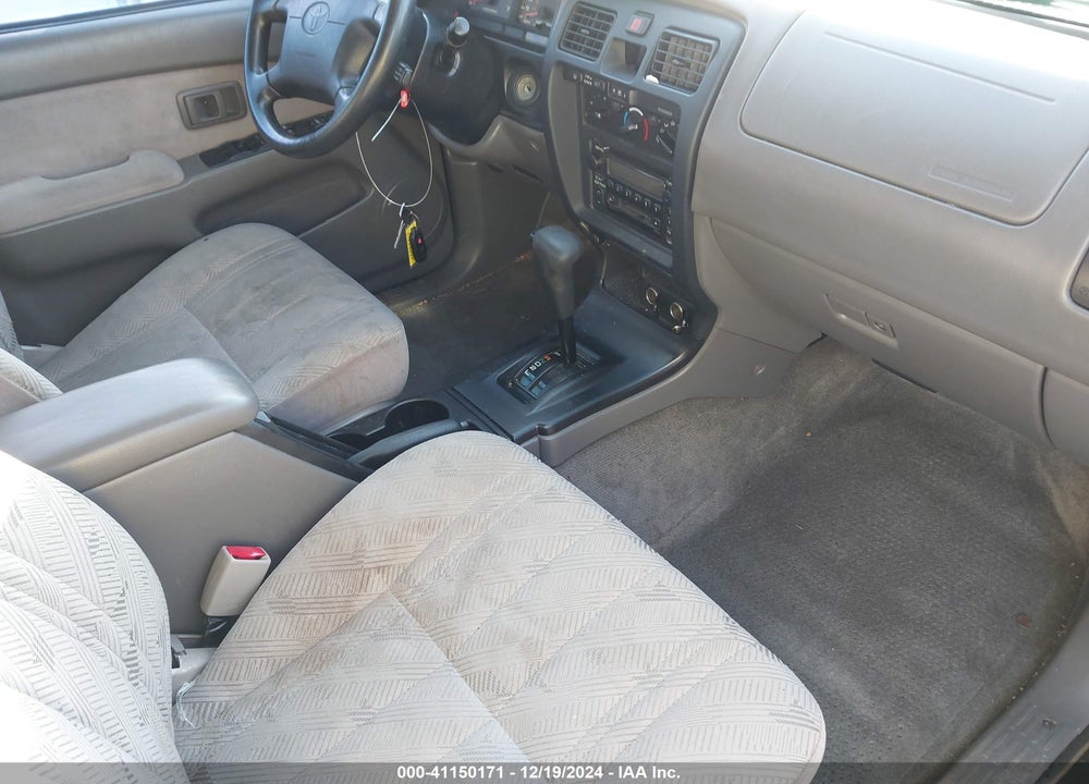 2001 TOYOTA 4RUNNER SR5 V6 VIN: JT3GN86R810204507