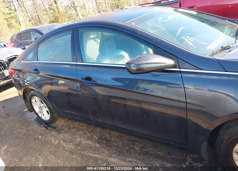 2013 HYUNDAI SONATA GLS VIN: 5NPEB4AC4DH752065