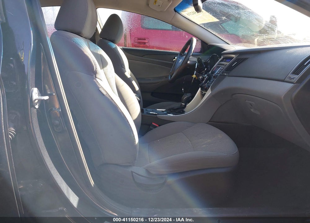 2013 HYUNDAI SONATA GLS VIN: 5NPEB4AC4DH752065
