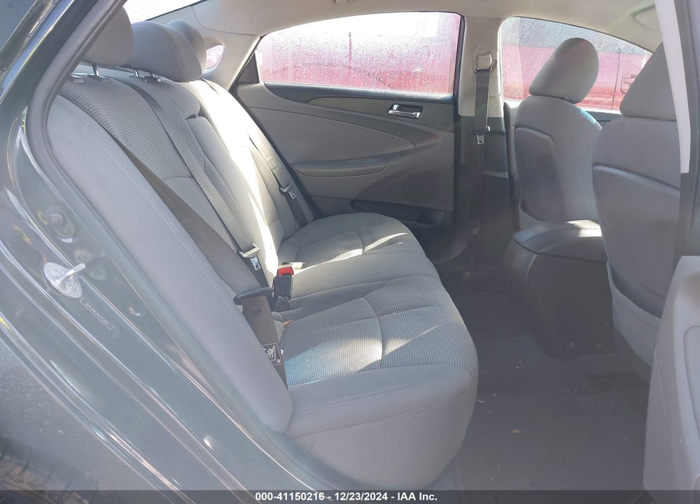 2013 HYUNDAI SONATA GLS VIN: 5NPEB4AC4DH752065