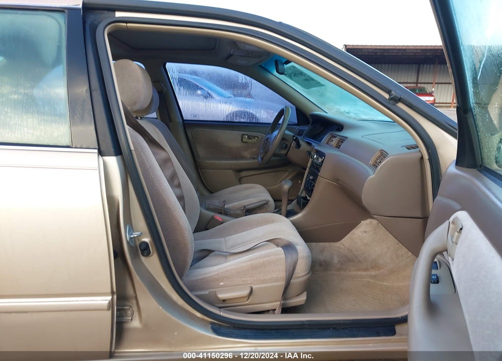 1997 TOYOTA CAMRY LE VIN: 4T1BG22K0VU168165