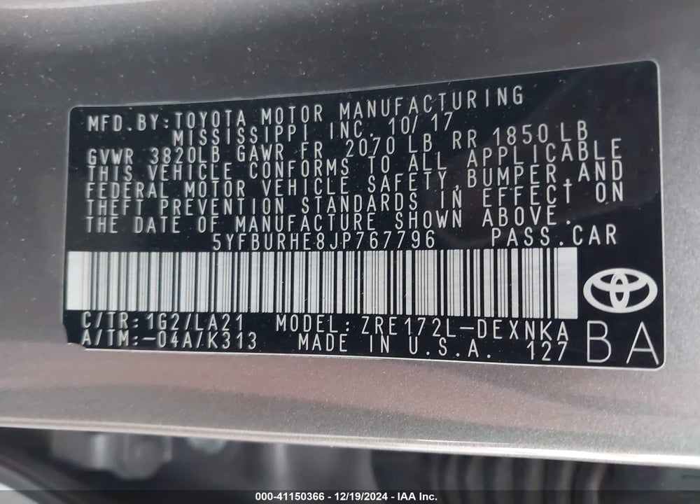 2018 TOYOTA COROLLA XLE VIN: 5YFBURHE8JP767796