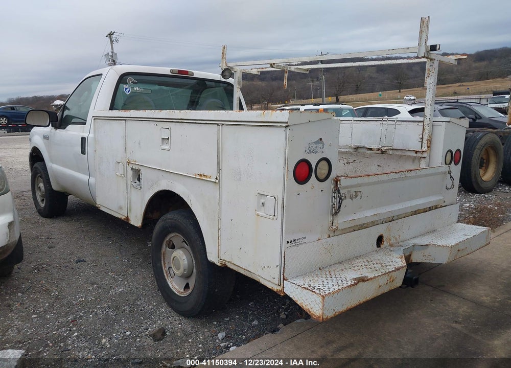 2005 FORD F-250 XL/XLT VIN: 1FTSF21YX5EA40300