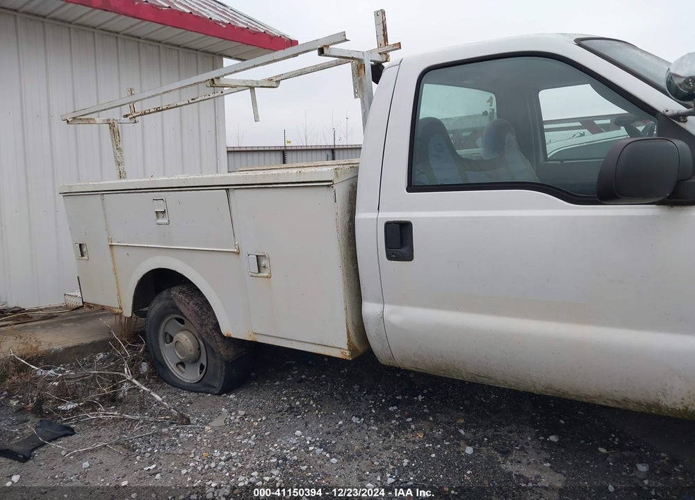 2005 FORD F-250 XL/XLT VIN: 1FTSF21YX5EA40300