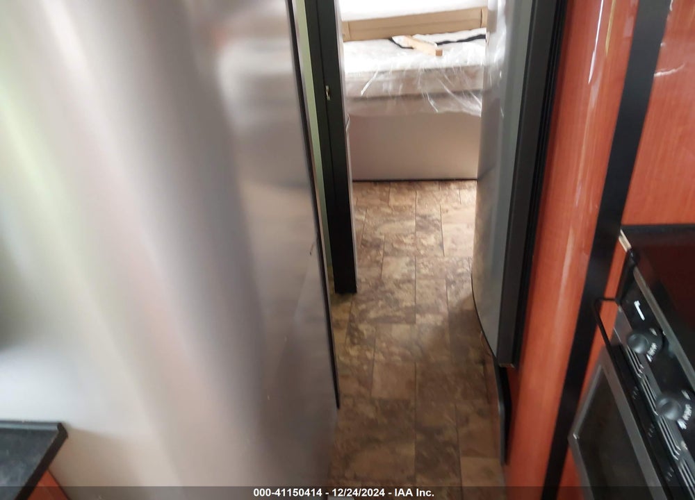 2011 UNDEFINED EARTHBOUND TRAVEL TRAILER - 30 FT VIN: 1E91E2923B2461139