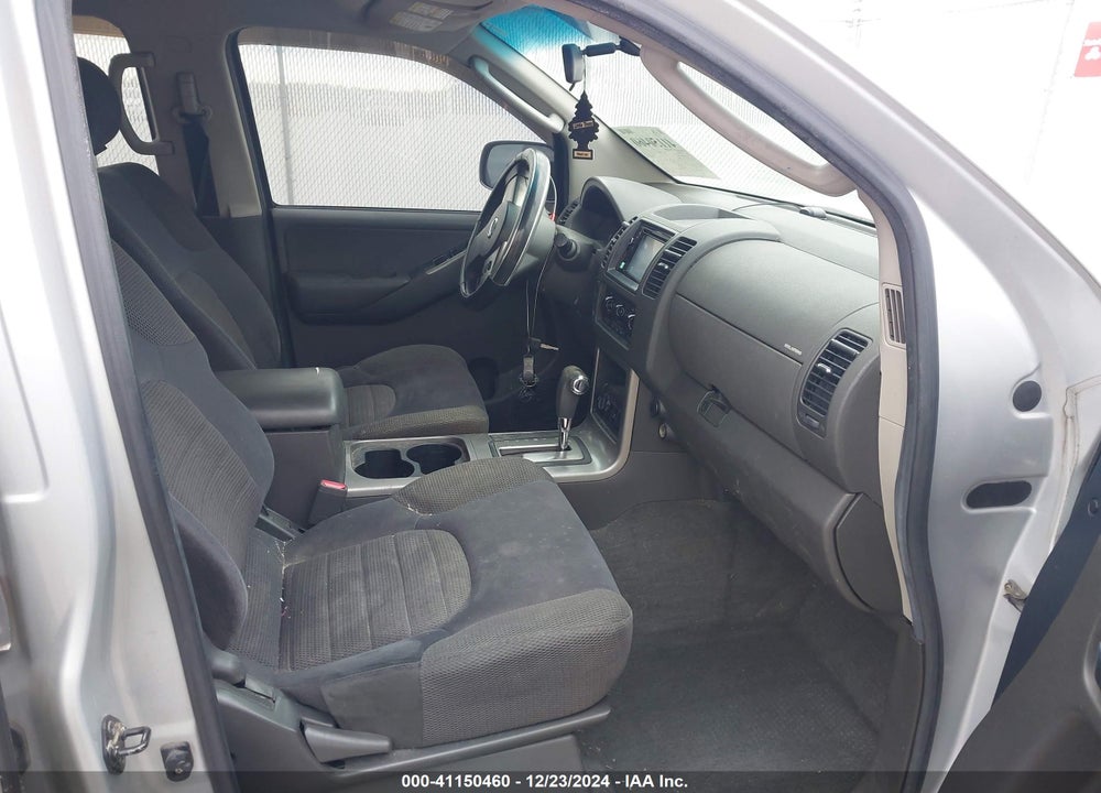 2005 NISSAN PATHFINDER SE VIN: 5N1AR18W25C785406