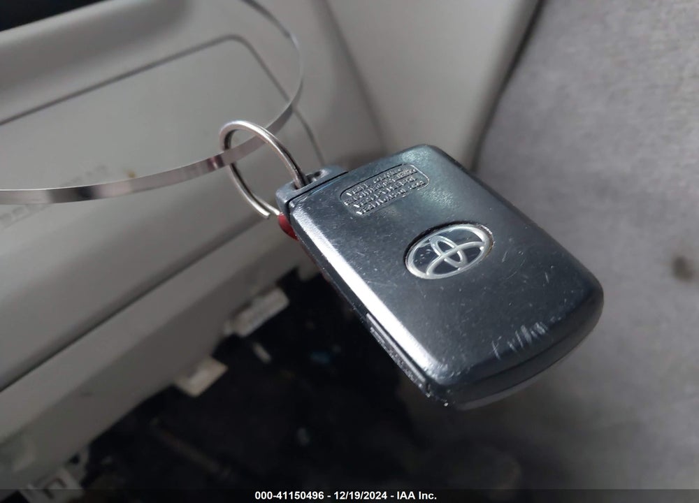 2013 TOYOTA CAMRY HYBRID VIN: 4T1BD1FK4DU085592