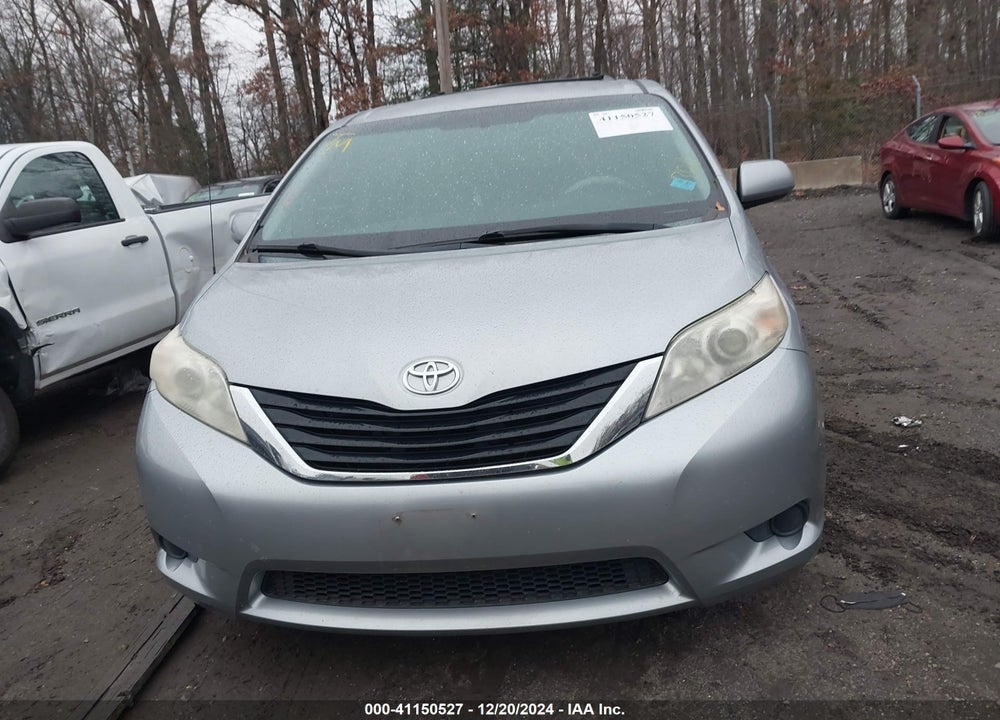 2011 TOYOTA SIENNA LE V6 VIN: 5TDKK3DC3BS111697