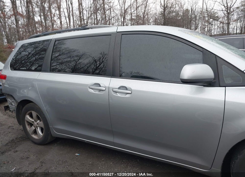 2011 TOYOTA SIENNA LE V6 VIN: 5TDKK3DC3BS111697