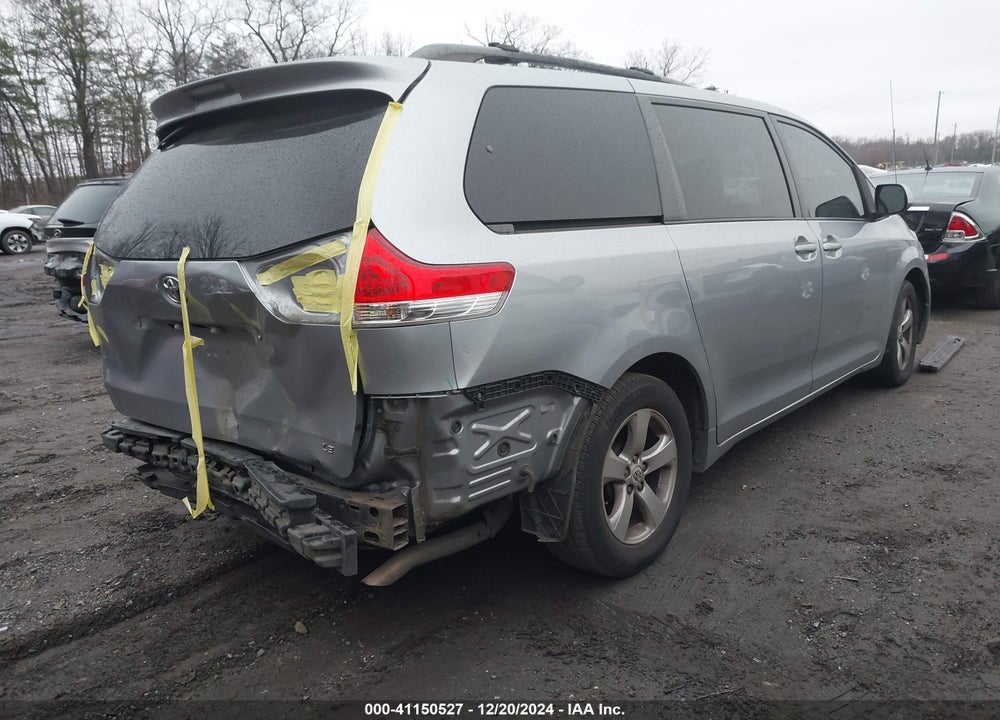 2011 TOYOTA SIENNA LE V6 VIN: 5TDKK3DC3BS111697