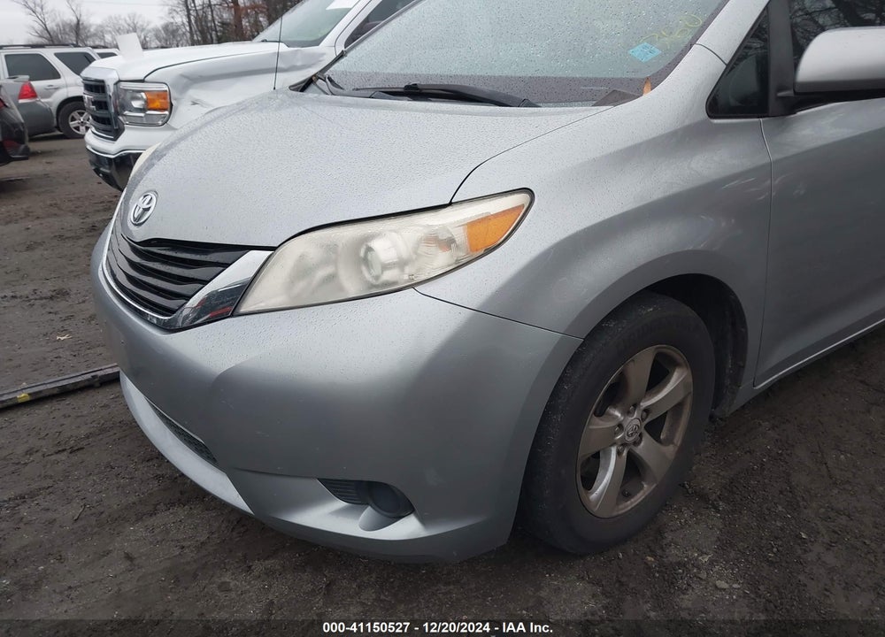 2011 TOYOTA SIENNA LE V6 VIN: 5TDKK3DC3BS111697