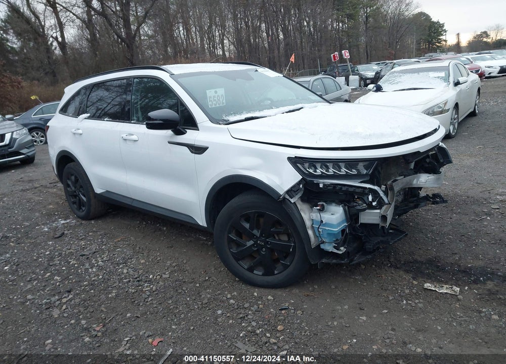 2021 KIA SORENTO S VIN: 5XYRLDLC2MG004370
