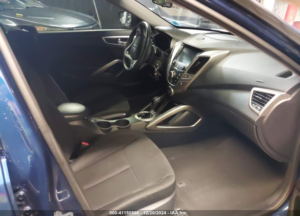 2017 HYUNDAI VELOSTER VIN: KMHTC6AD9HU321527