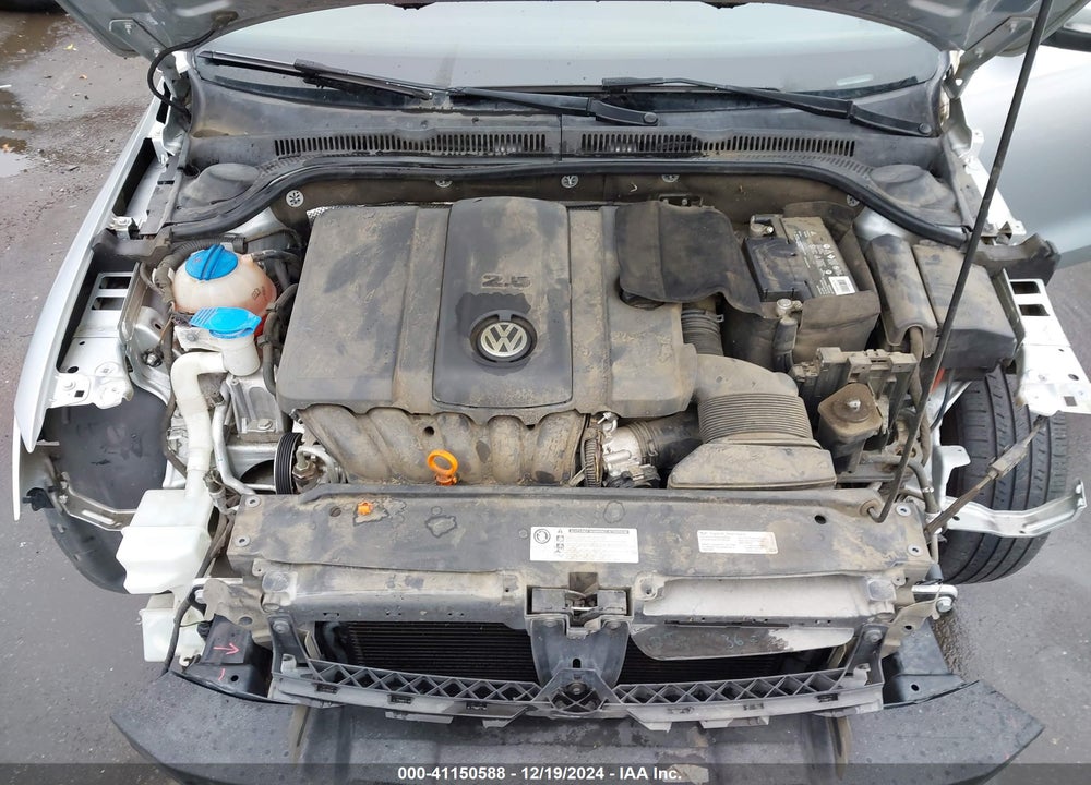 2013 VOLKSWAGEN JETTA 2.5L SE VIN: 3VWDP7AJXDM383538