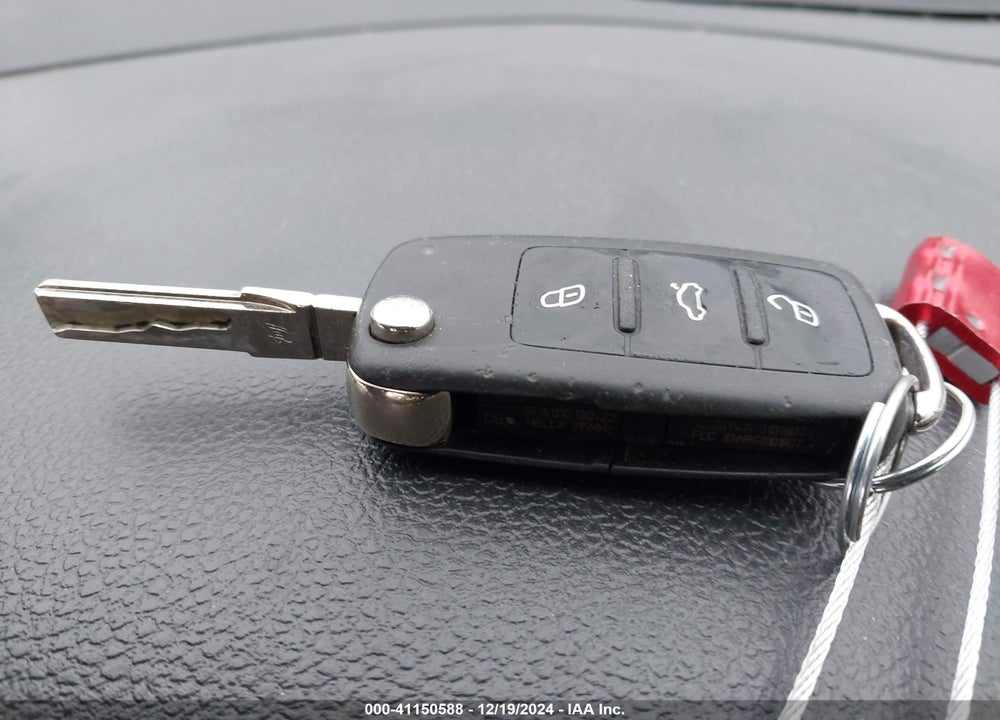 2013 VOLKSWAGEN JETTA 2.5L SE VIN: 3VWDP7AJXDM383538