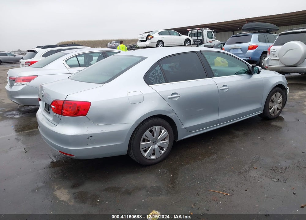 2013 VOLKSWAGEN JETTA 2.5L SE VIN: 3VWDP7AJXDM383538