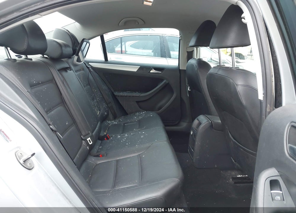 2013 VOLKSWAGEN JETTA 2.5L SE VIN: 3VWDP7AJXDM383538
