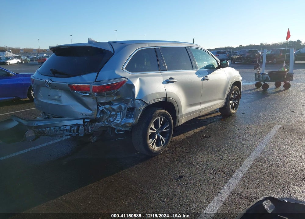 2016 TOYOTA HIGHLANDER XLE V6 VIN: 5TDJKRFH8GS294982