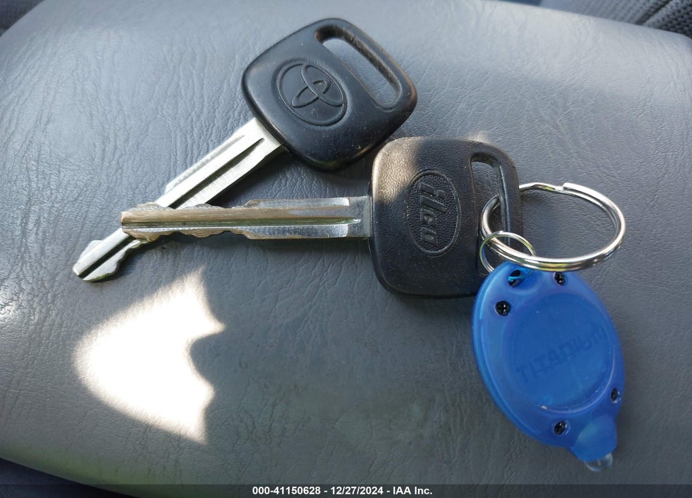2002 TOYOTA RAV4 BASE (A4) VIN: JTEHH20V226022967