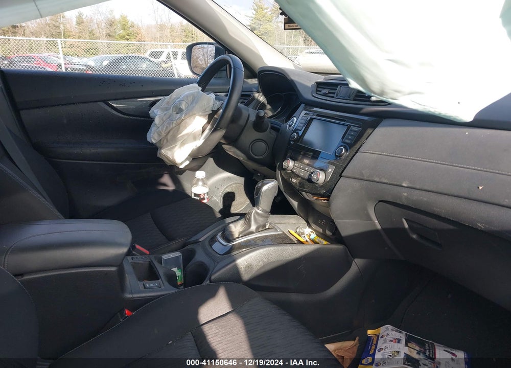 2019 NISSAN ROGUE SV VIN: KNMAT2MV1KP556678