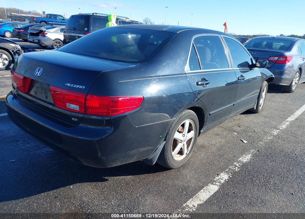 2005 HONDA ACCORD 2.4 EX VIN: 1HGCM56775A081777