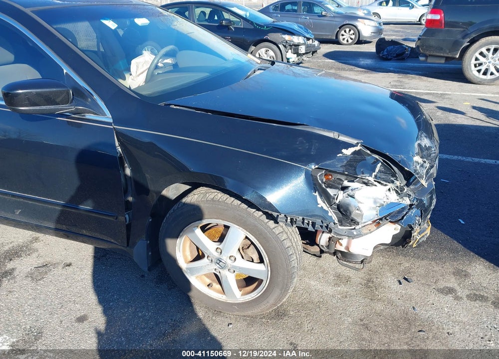 2005 HONDA ACCORD 2.4 EX VIN: 1HGCM56775A081777
