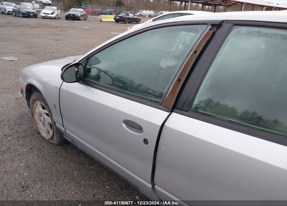 2002 SATURN S-SERIES SL VIN: 1G8ZF52822Z256705