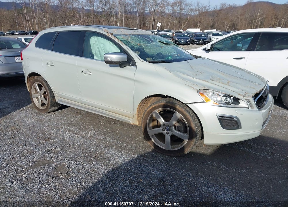 2013 VOLVO XC60 T6 VIN: YV4902DZ5D2409534
