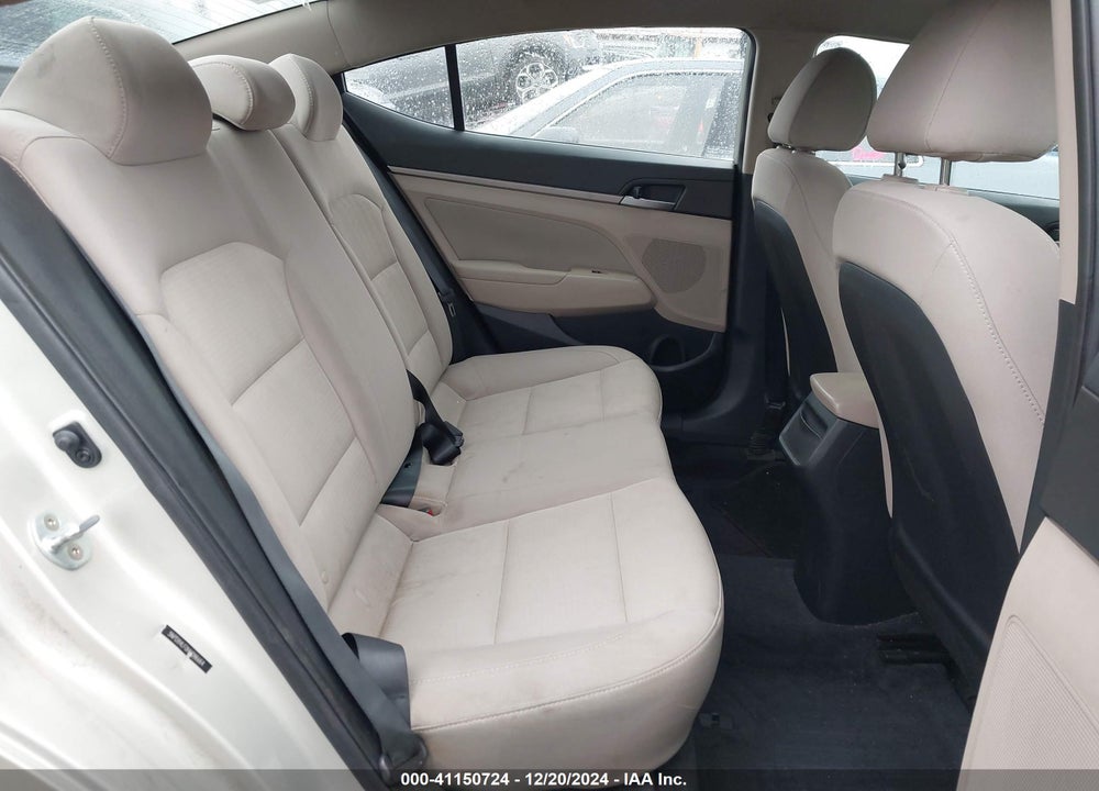 2017 HYUNDAI ELANTRA SE VIN: 5NPD84LF0HH096664