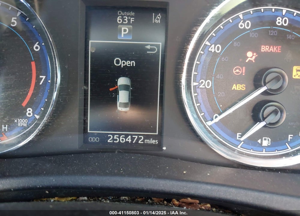 2018 TOYOTA COROLLA XSE VIN: 2T1BURHE1JC046204