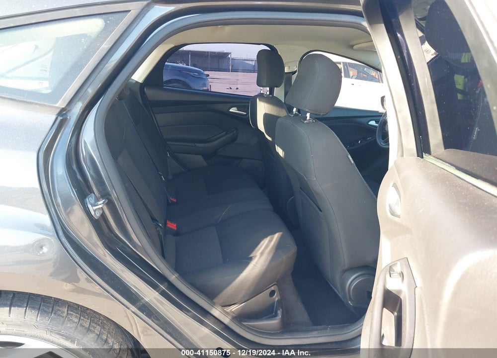 2017 FORD FOCUS SE VIN: 1FADP3K26HL290130