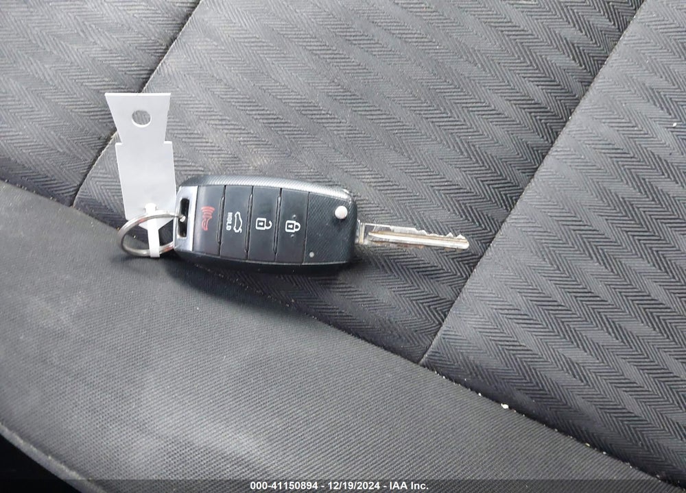 2016 KIA FORTE VIN: KNAFK4A61G5561834