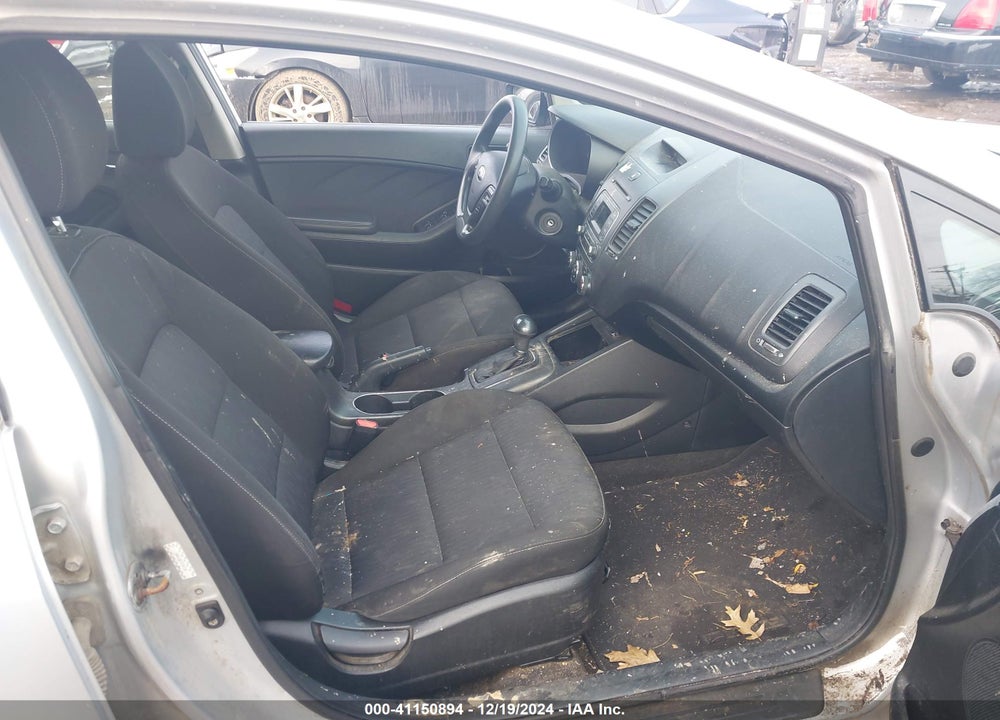 2016 KIA FORTE VIN: KNAFK4A61G5561834