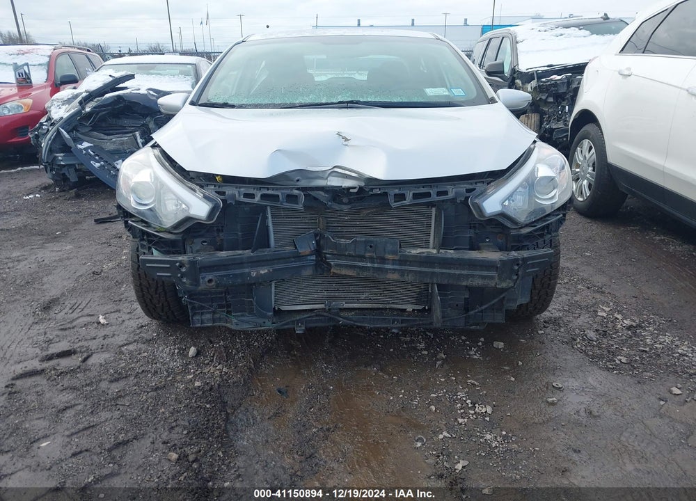 2016 KIA FORTE VIN: KNAFK4A61G5561834